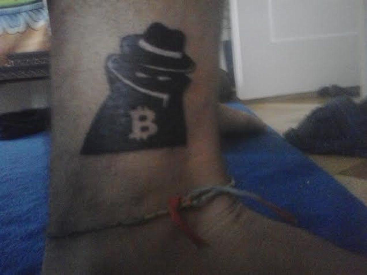 Vücutlarına Kripto Para Dövmesi Yaptıranların Sayısı Bir Yılda Rekor Artış Gösterdi: İşte Karşımıza Çıkan Bazı Örnekler