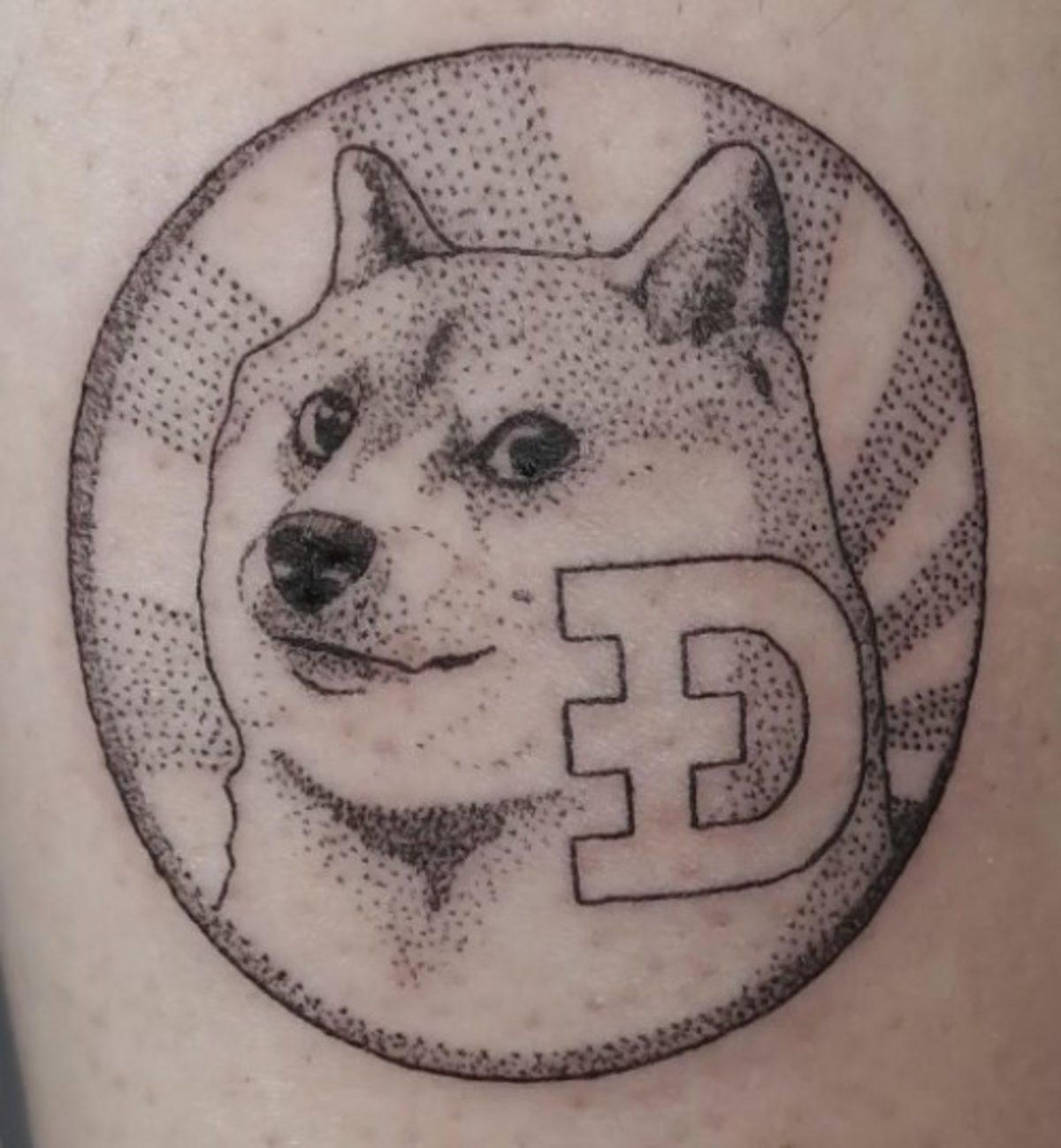 Vücutlarına Kripto Para Dövmesi Yaptıranların Sayısı Bir Yılda Rekor Artış Gösterdi: İşte Karşımıza Çıkan Bazı Örnekler