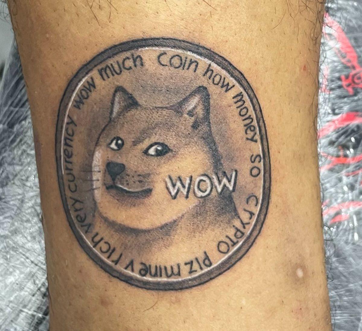 Vücutlarına Kripto Para Dövmesi Yaptıranların Sayısı Bir Yılda Rekor Artış Gösterdi: İşte Karşımıza Çıkan Bazı Örnekler