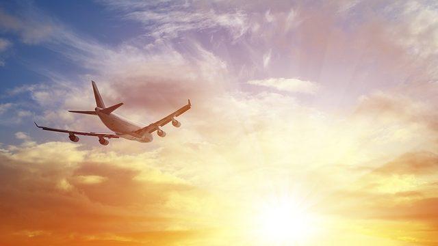 Endonezya’da Bir Yolcu Uçağı Denize Düştü: Arama Çalışmaları Devam Ediyor