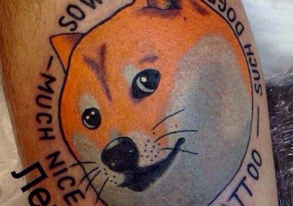 Vücutlarına Kripto Para Dövmesi Yaptıranların Sayısı Bir Yılda Rekor Artış Gösterdi: İşte Karşımıza Çıkan Bazı Örnekler