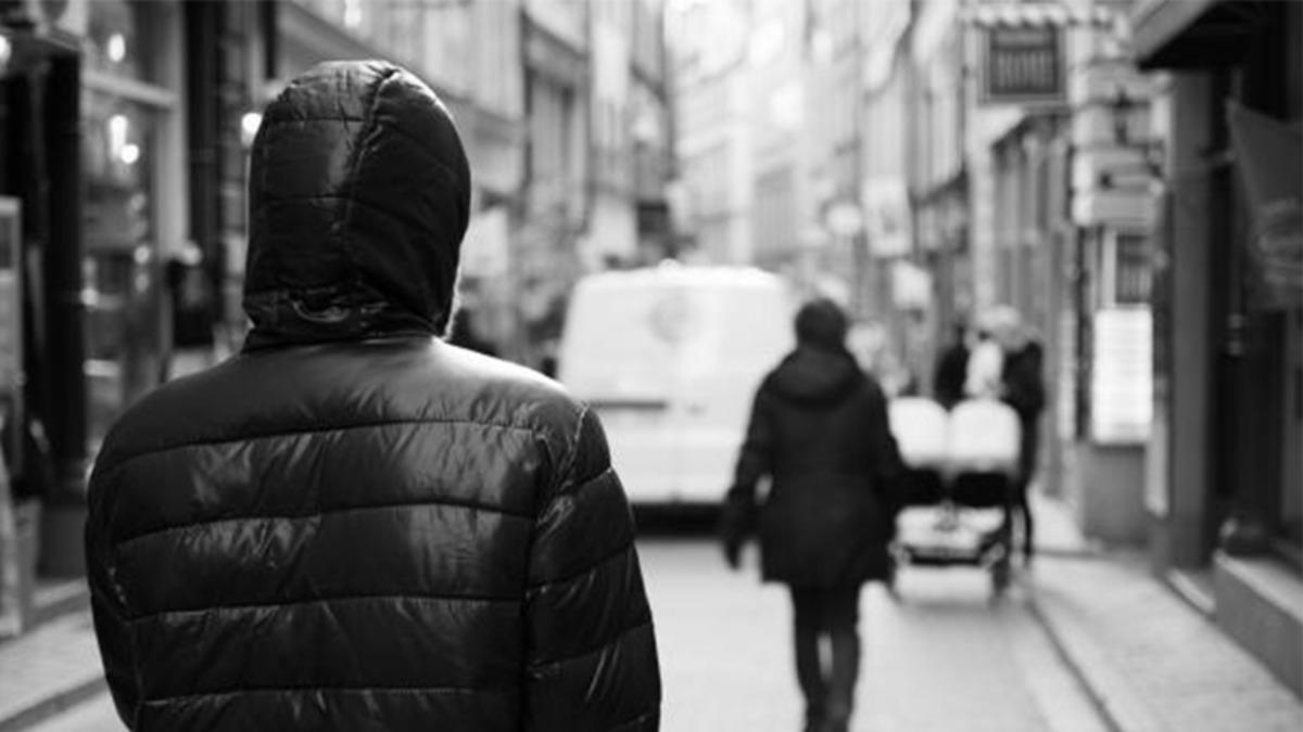 Biri Bizi Gözetliyor: Birinin Bizi İzlediğini Nasıl Hissedebiliyoruz?