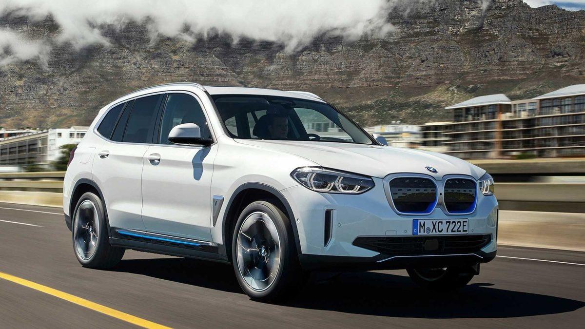BMW iX3, Türkiye’de Ön Siparişe Açıldı