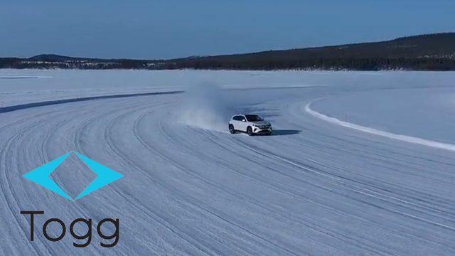 Yerli Otomobil TOGG’un Zorlu Hava Koşullarındaki Drift Performansı Görenleri Hayran Bıraktı [Video]