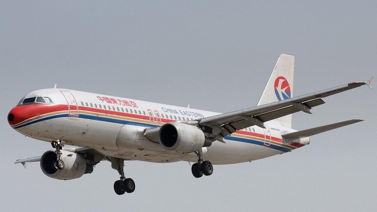 SON DAKİKA: 133 Kişiyi Taşıyan Boeing 737 Tipi Yolcuğu Uçağı Çin’de Bir Dağa Düştü!