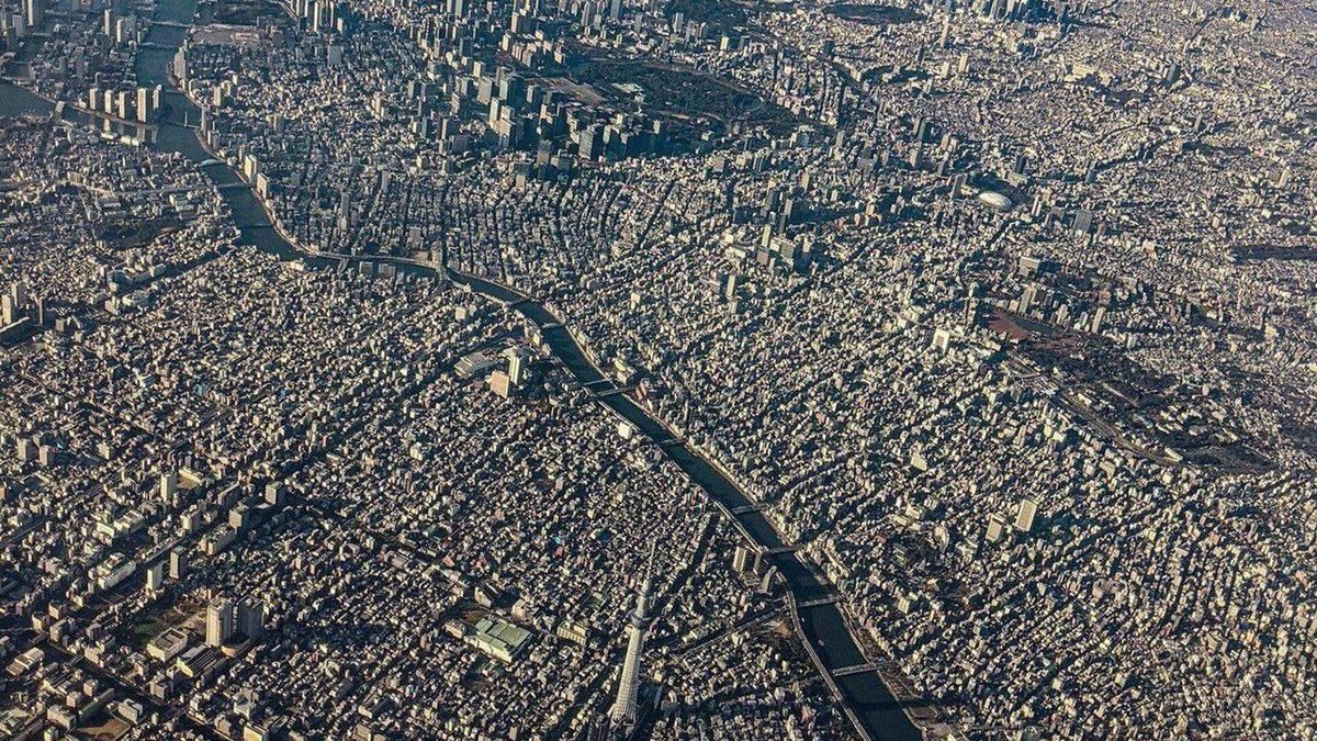 Dünyadaki Tüm İnsanların İçine Sığabileceği Bir Binanın Büyüklüğü Ne Kadar Olurdu?