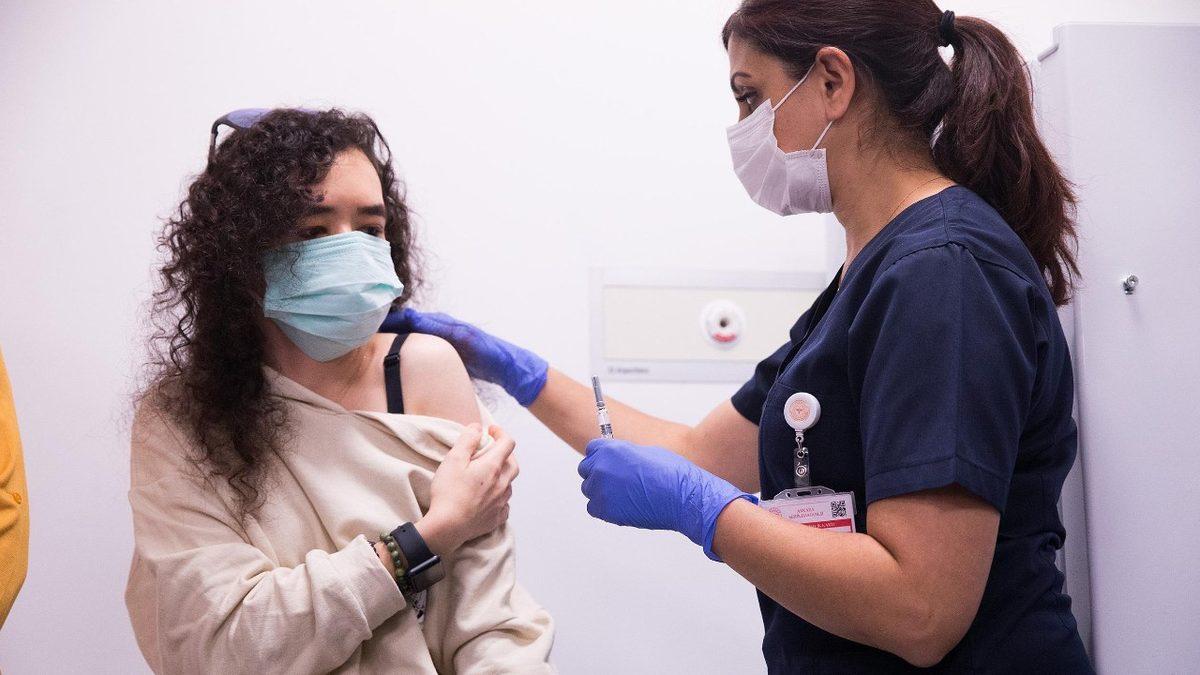 Bilim Kurulu Üyesi, 6 Adımda COVID-19 Aşısının Nasıl Olacağını Açıkladı