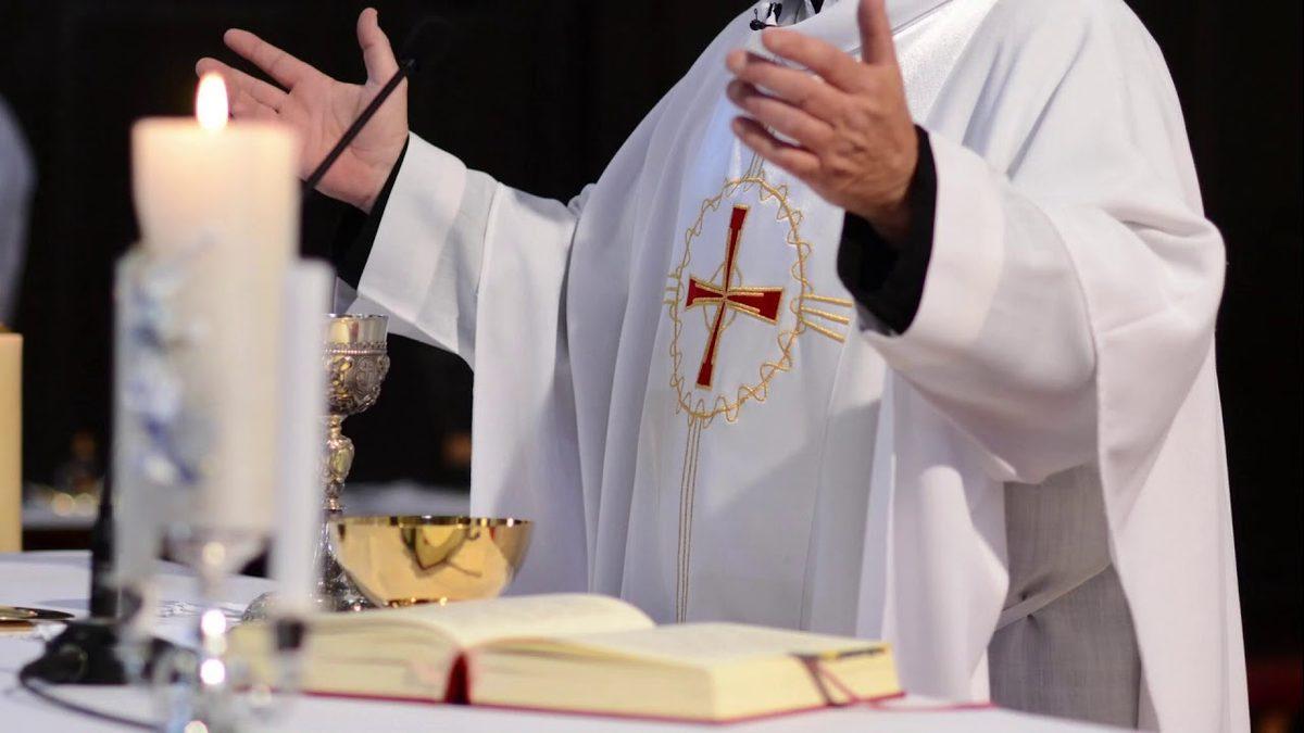 Genellikle Aynı Sanılan ’Rahip’ ve ’Papaz’ Arasındaki Fark Ne?