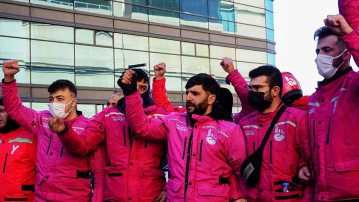 Yemeksepeti Kuryelerinden Çarpıcı İddia: Disiplin Yönetmeliği Değişti, Basınla Konuşan İşten Çıkarılabilecek