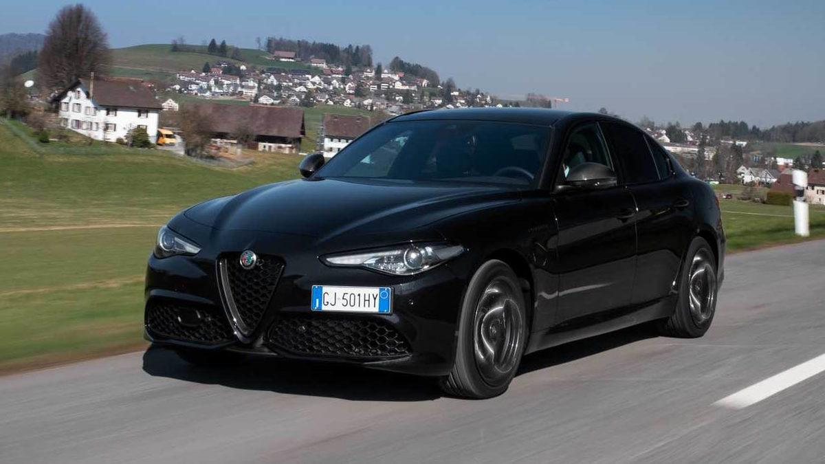 Yeni Alfa Romeo Giulia ve Stelvio, Türkiye’de Satışa Sunuldu: Tasarımına Aşık, Fiyatına Düşman Olacaksınız...