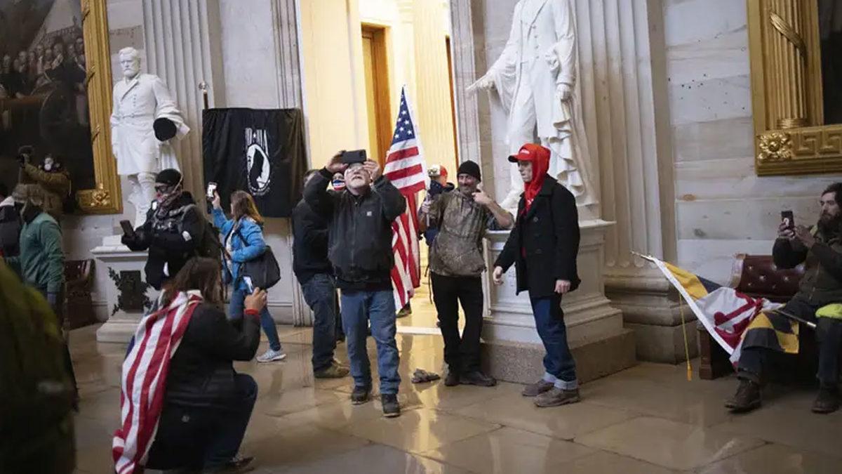 Facebook, Silah Aksesuarları Tanıtan Reklamları Yasakladı