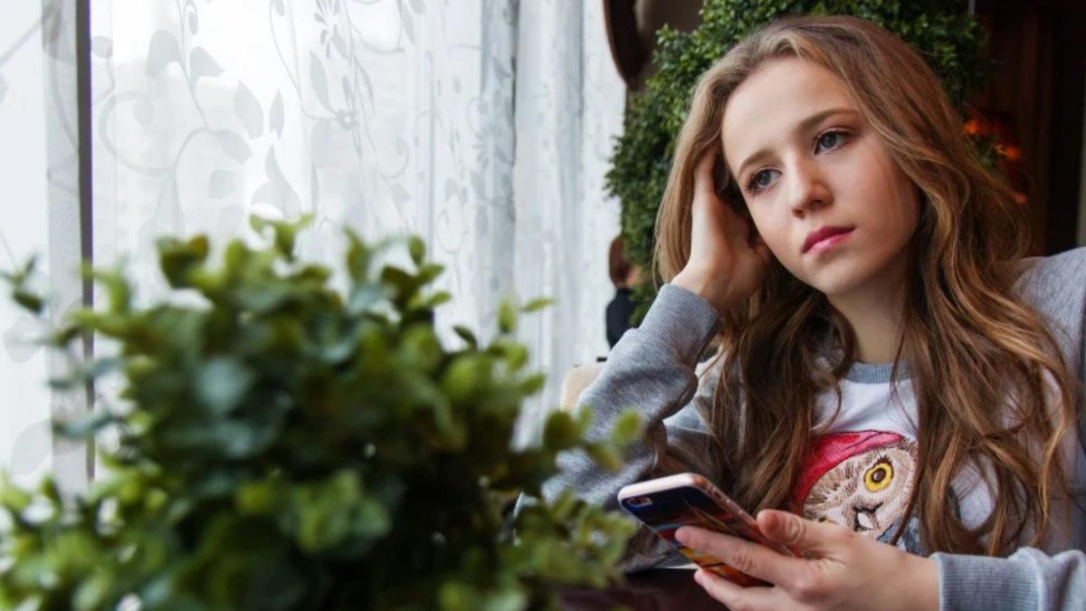 Sosyal Medyanın Erken Yaşta Kullanımı, Gençlerin Hayat Kalitesini Düşürüyor: Peki Ebeveynler Ne Yapmalı?