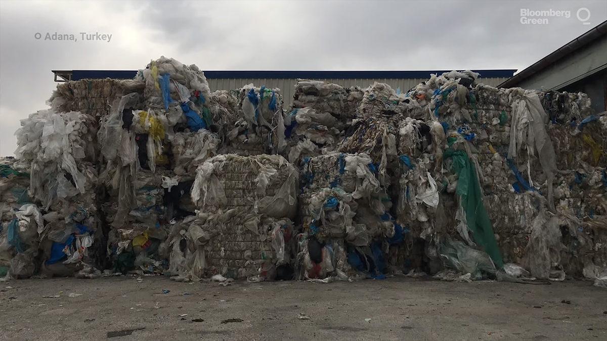 Londra’dan ’Geri Dönüşüm’ İçin Yola Çıkan Çöpün Adana’da Ne Olduğu Belirsiz Bir Yere Gelmesi Sosyal Medyada Tartışma Yarattı