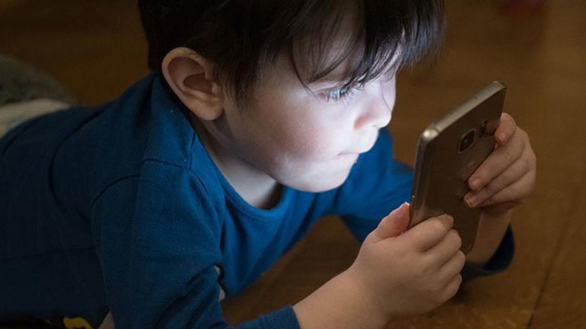 Çocukların Duygularını Kontrol Etmesine Yardımcı Olan 10 Uygulama