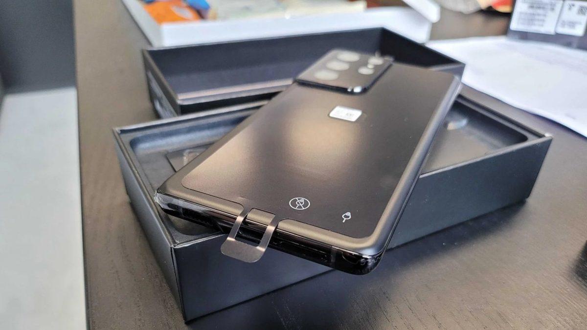 Samsung Galaxy S21 Modelleri, Kullanıcı Hatasına Zemin Hazırlayan Ciddi Bir Tasarım Hatasına Sahip