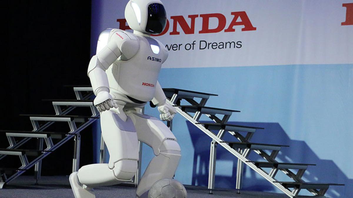 Dünyaca Ünlü İnsansı Robot Asimo, Emekli Oldu! İşte Asimo’nun Son Gösterisi... [Video]