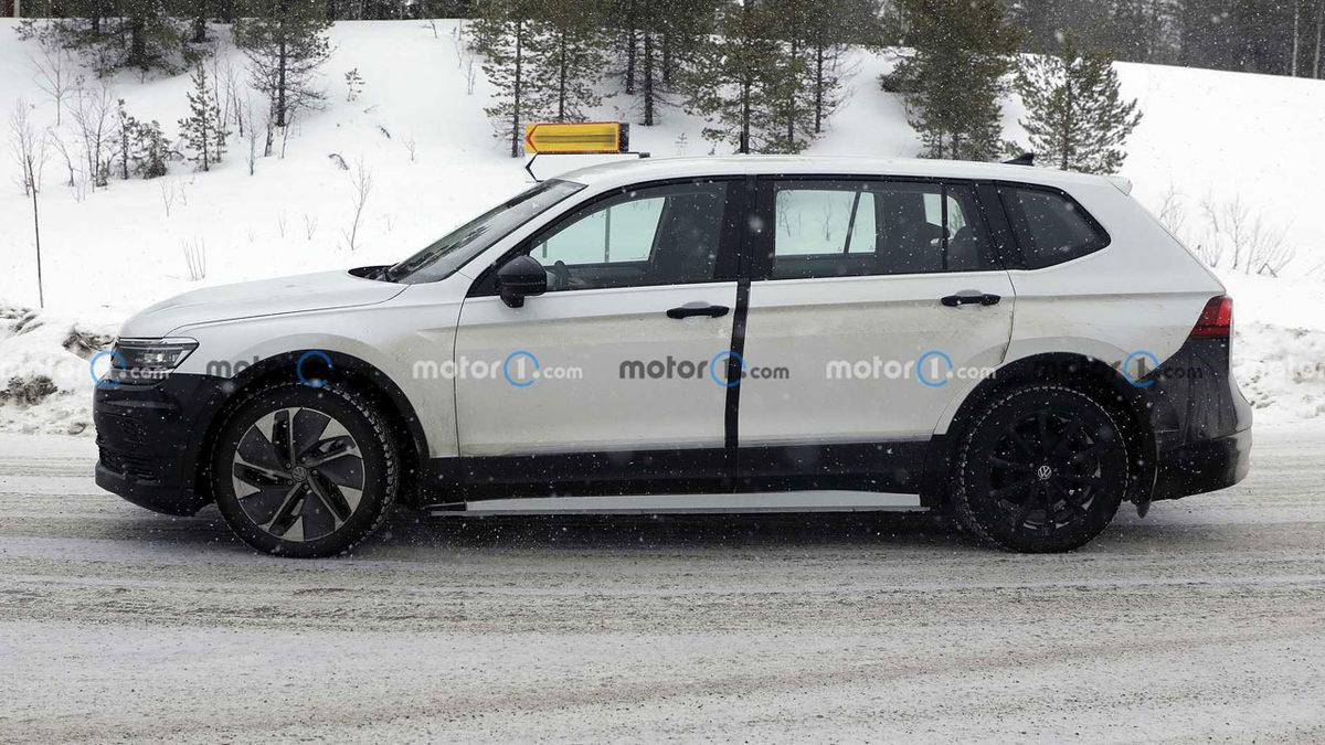 Volkswagen’in Yeni Elektrikli SUV’undan İlk Fotoğraflar Ortaya Çıktı: Elektrikli Tiguan mı Geliyor?