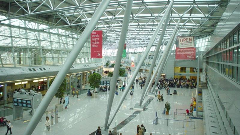 Almanya’da COVID-19’a Yakalanan Bir Türkün Sahte Test Sonucuyla Uçağa Binmeye Çalıştığı İddia Edildi