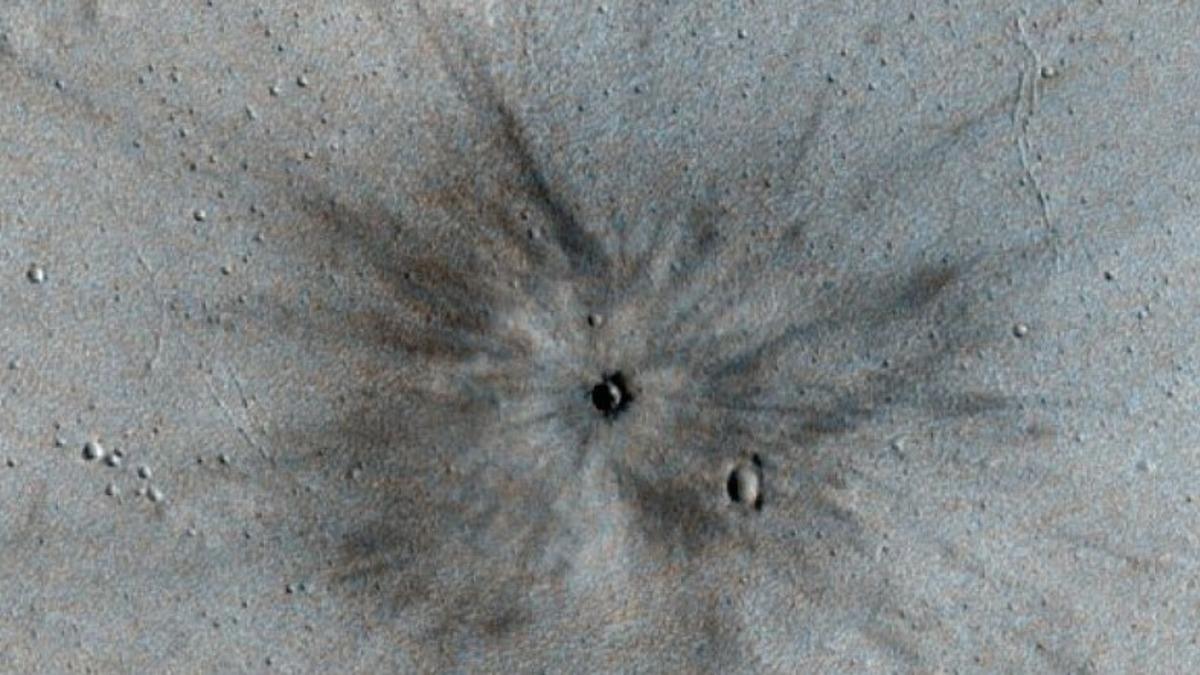 Mars Yüzeyine Yakın Tarihte Patlama Meydana Geldiği Ortaya Çıktı: Patlamanın Etkisi Milyonlarca Yıl Kalacak