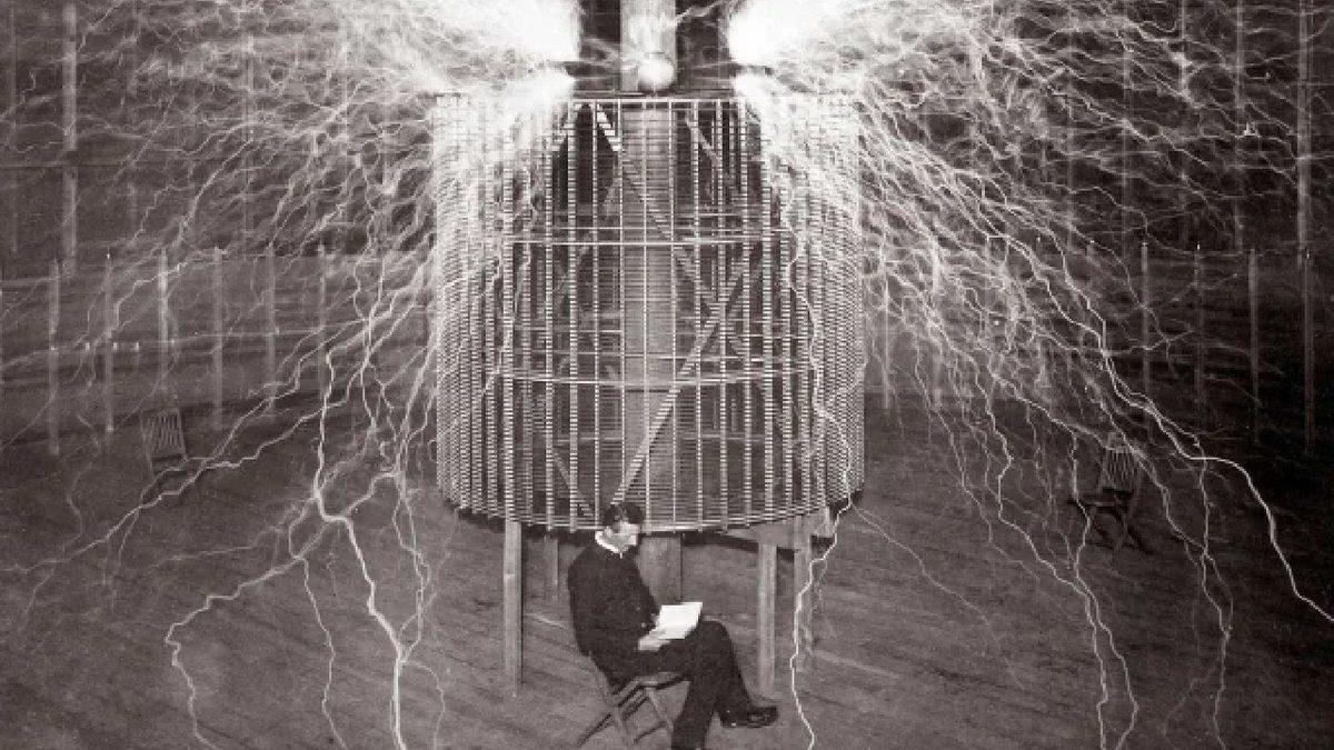 Tesla’nın Sonsuza Dek Savaşı Bitireceğini İddia Ettiği İcadı ’Ölüm Işını’ Nedir?