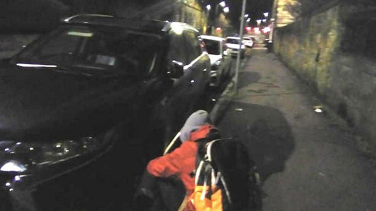 Çevreciler, ‘Dünyayı Korumak İçin’ Binlerce Aracın Lastiğini Patlattı! [Video]