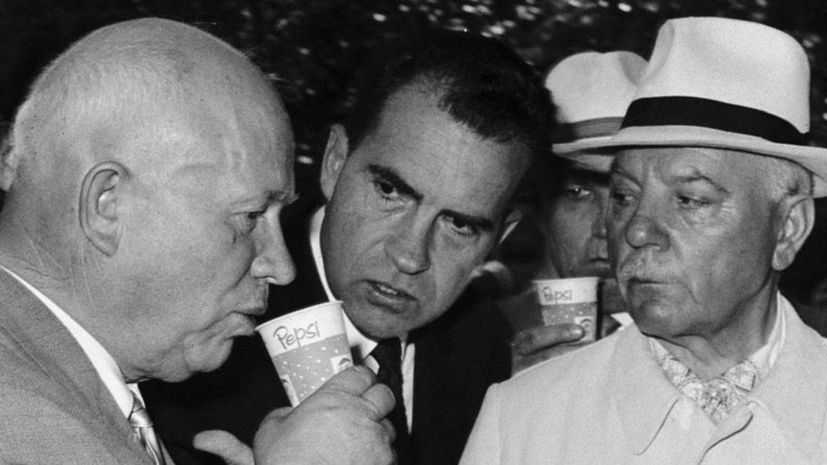 Pepsi’nin Bir Dönem En Büyük Denizaltı Filolarından Birine Sahip Olmasını Sağlayan İlginç Olay