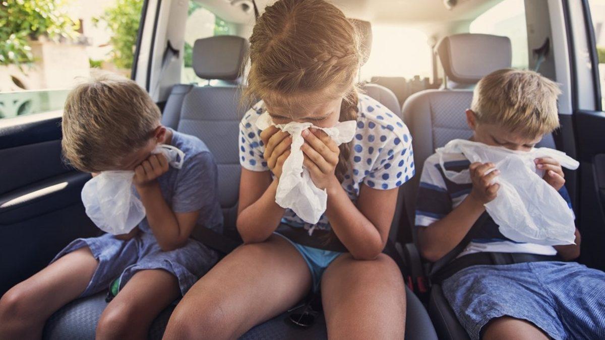 Hareket Halindeki Bir Arabadayken Kitap Okuduğumuzda Niçin Midemiz Bulanır?