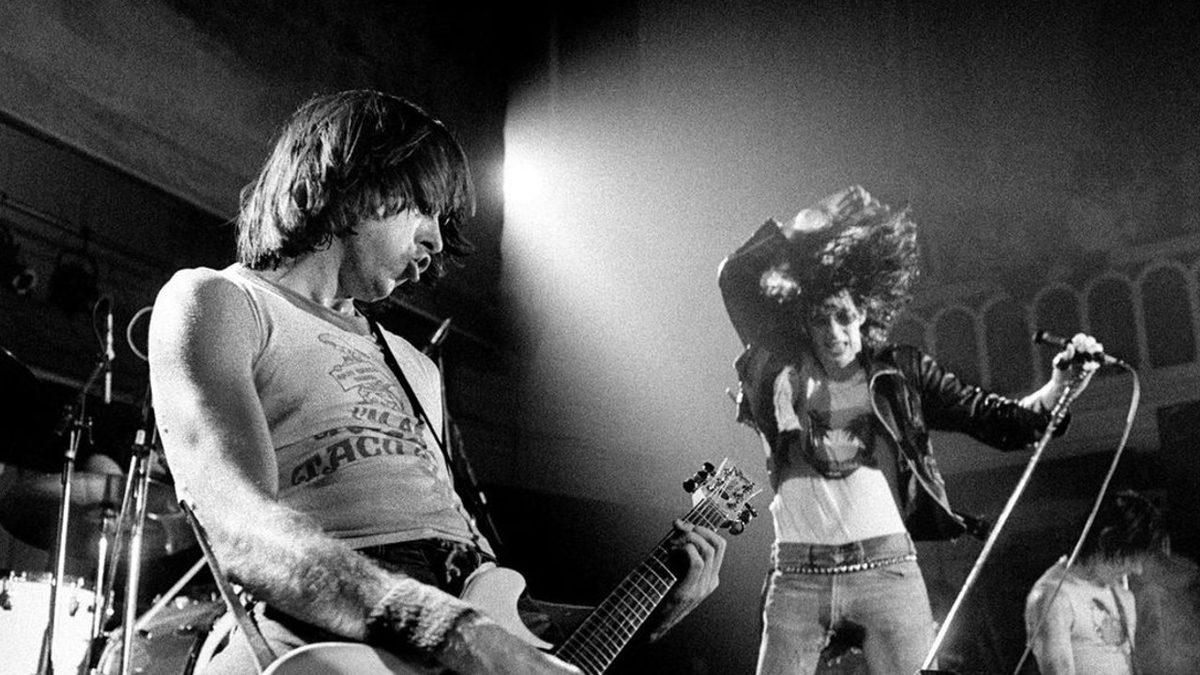 Netflix’in Yeni Dizisi Uysallar’la Gündeme Gelen ‘Kaos Sevdalısı’ Punk Müziğin Tarihi