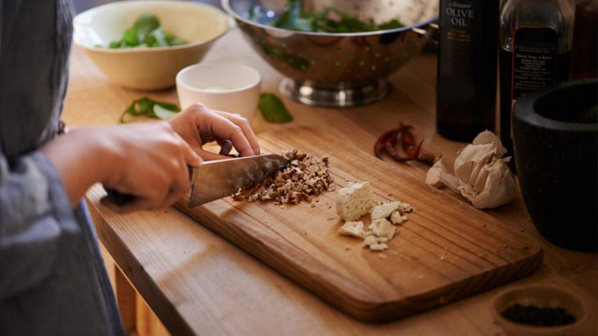 Tahta Kaşık, Termos ve Dahası: Bulaşık Makinenizde Asla Yıkamamanız Gereken 6 Mutfak Eşyası