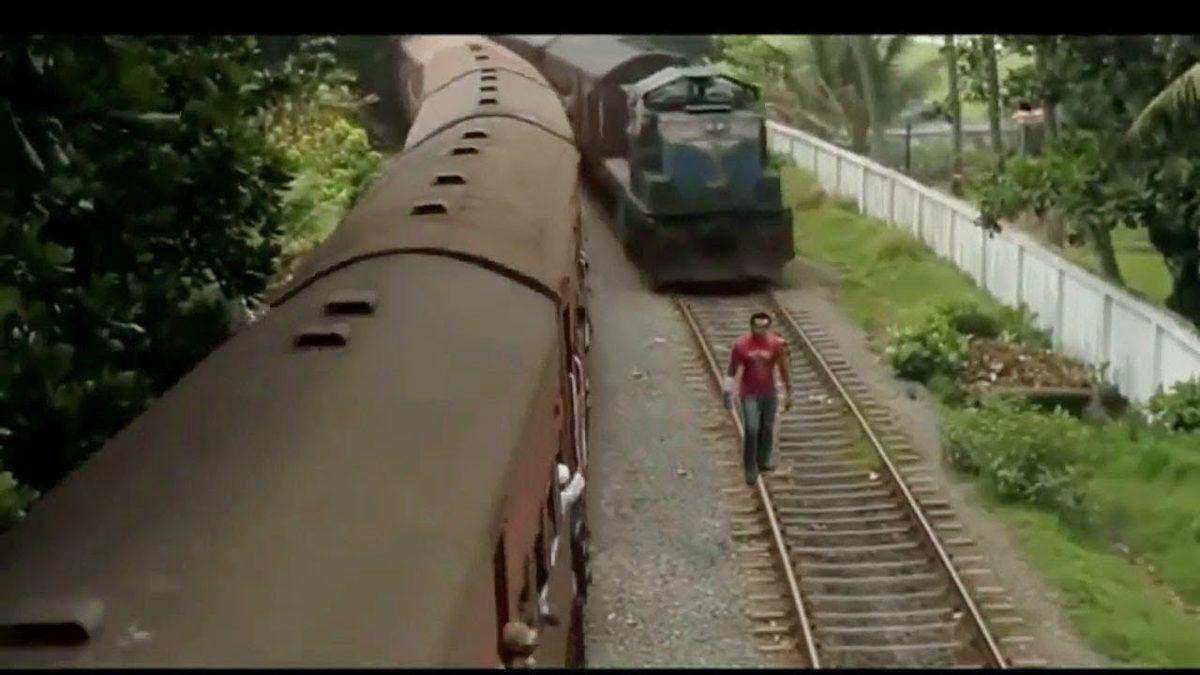 Pakistan’da TikTok Videosu Çeken Bir Gence Tren Çarptı