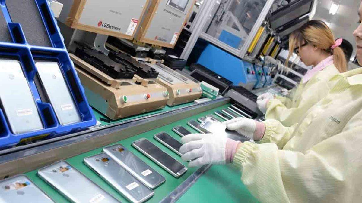 Türkiye’de Akıllı Telefon Üretecek Şirketlerin İşini Kolaylaştıracak Resmi Düzenleme