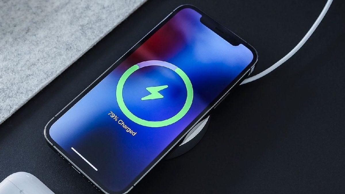 Hızlı Şarj Kullanmak Telefonunuzun Bataryasına Zarar Verir mi?