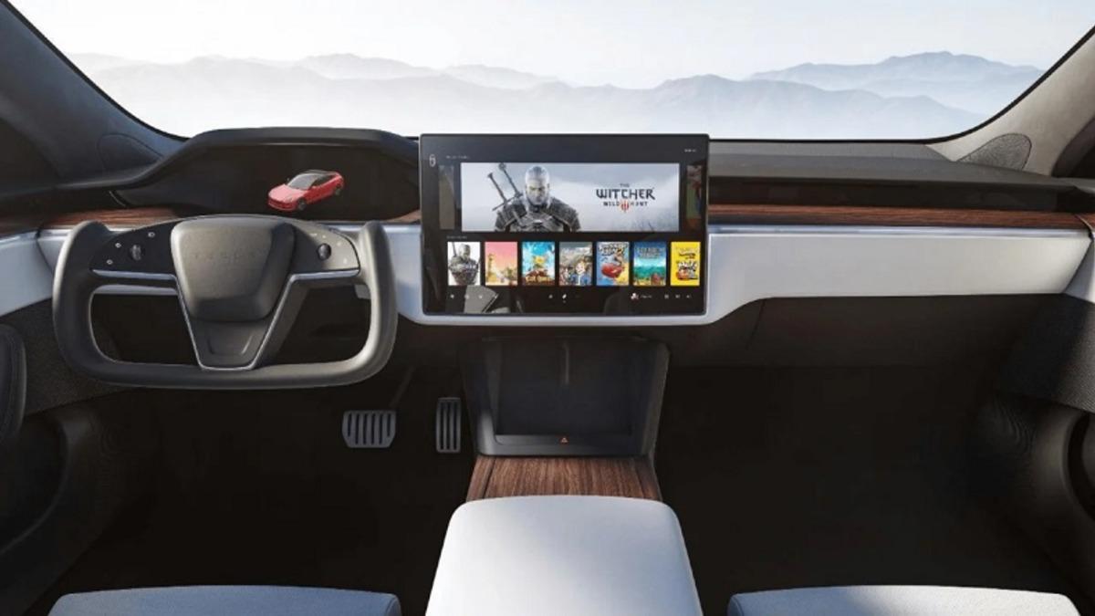 Yeni Tesla Model S’de ’The Witcher 3’ Oynanabilecek