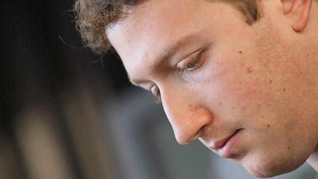 Apple CEO’su Tim Cook’tan Facebook’a Eleştiri: ’Böyle Bir İş Modeli Küçümsenmeyi Hak Ediyor’