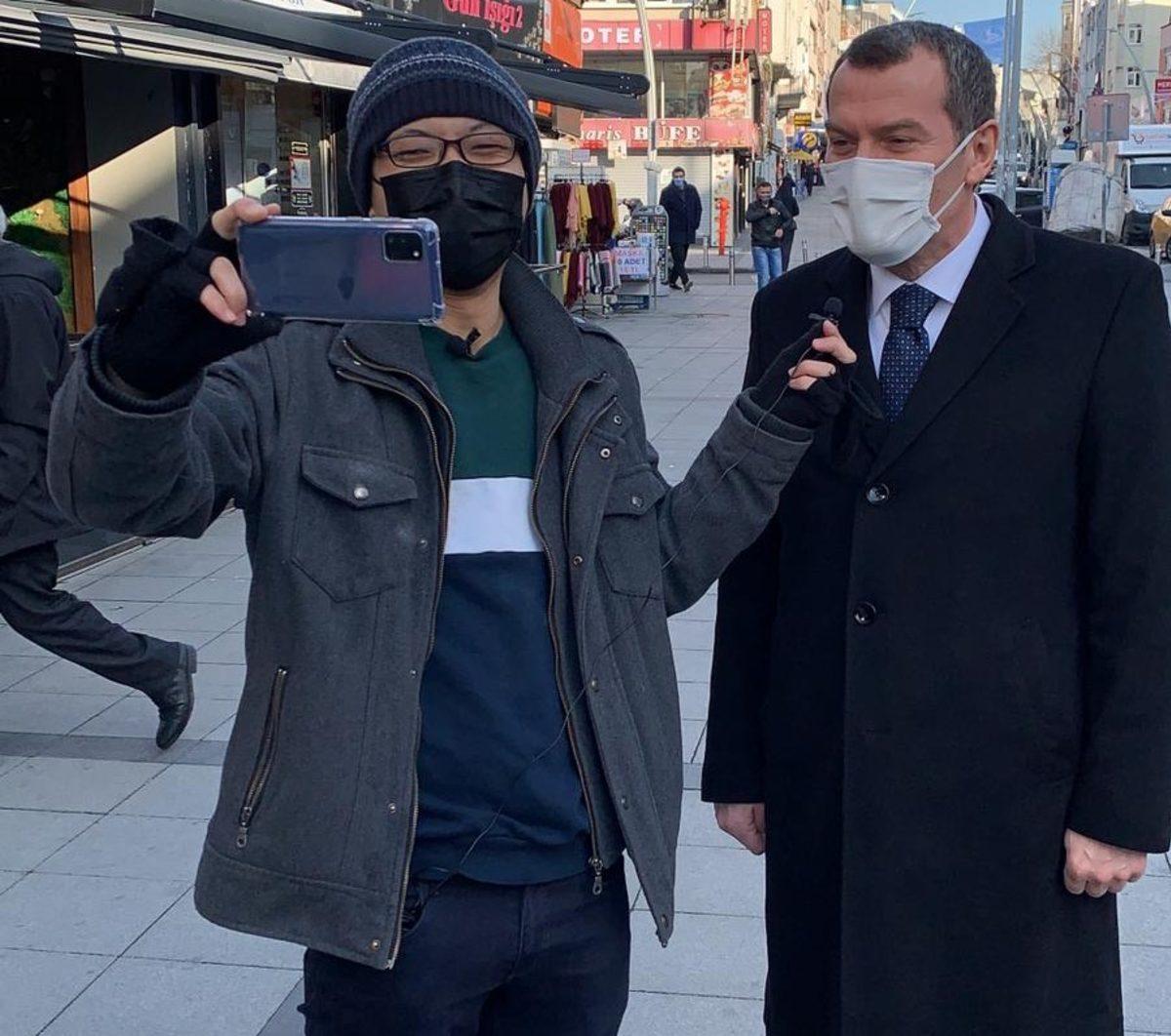 Zeytinburnu Belediye Başkanı, Japon YouTuber Enomoto’ya Zeytinburnulu Unvanı Verdi