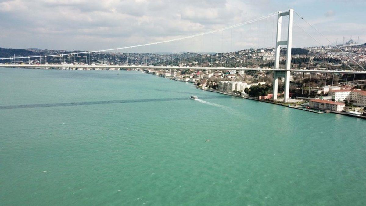 İstanbul Boğazı, Kış Ayında İlk Kez Turkuaz Rengine Büründü