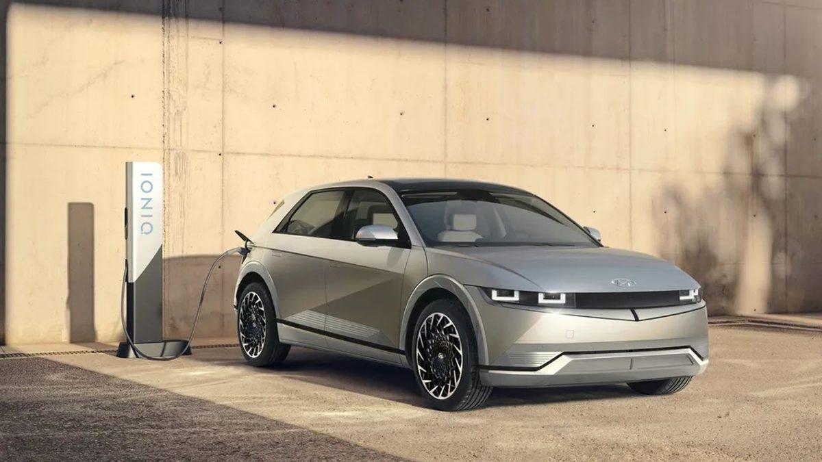 Yılın En İyi Otomobilleri Açıklandı! (Tesla, En İyi Elektrikli Otomobil Ödülünü Kaptırdı)