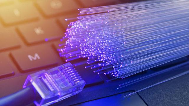 Bakan, Arap Saçına Dönen ’Fiber İnternet’ Konusunda Hedefi Açıkladı: Ortak Şirket Kurmak
