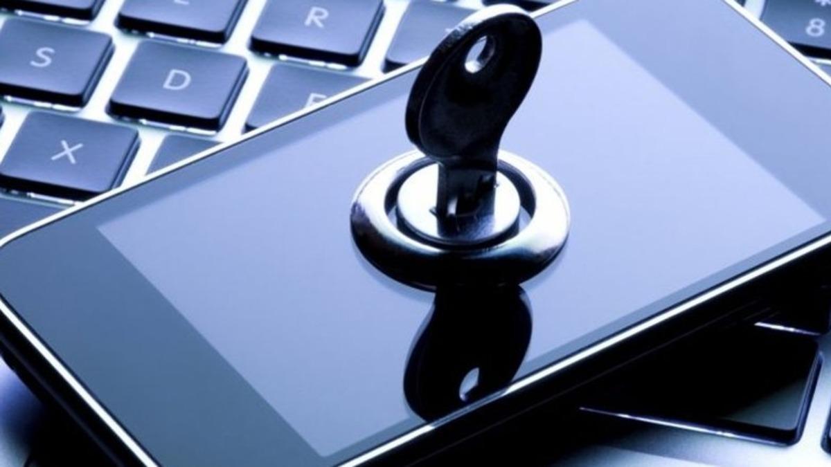 Apple Mühendisleri, Şirketin ’Gizlilik Takıntısı’ Sebebiyle Yeni Uygulama Geliştirmekte Zorlanıyor