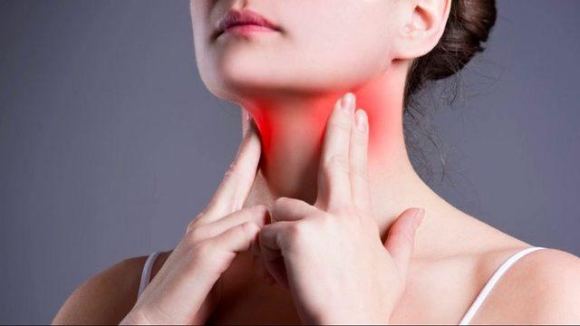 İnsanı Nefes Almaktan Bile Bezdiren Boğaz Ağrısına Ne İyi Gelir? Faydalı Olabilecek 10 Doğal Besin