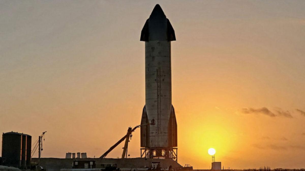 SpaceX’in Bir Starship Roketi Daha İniş Sırasında, Hem de İkizinin Yanında Patladı [Video]