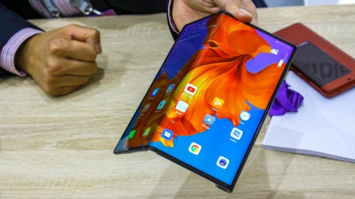 Huawei, Sağlamlığıyla Dikkat Çeken Yeni Katlanabilir Telefonu Mate X2’yi Bu Ay Tanıtacak