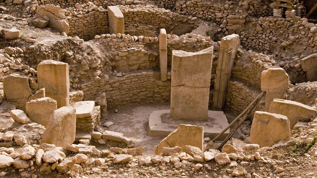Çayınızı Kahvenizi Koyun Gelin: 38 Yıl Önce, Urfalı Bir Çiftçi Sayesinde Keşfedilen Göbeklitepe Neden Bu Kadar Önemli?