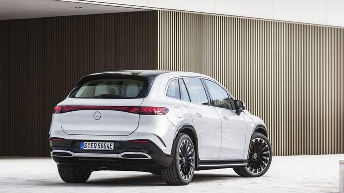 Mercedes, Elon Musk’ı Bile Kıskandıracak Elektrikli Otomobili EQS SUV’u Tanıttı: İşte Fiyatı, Tasarımı ve Özellikleri