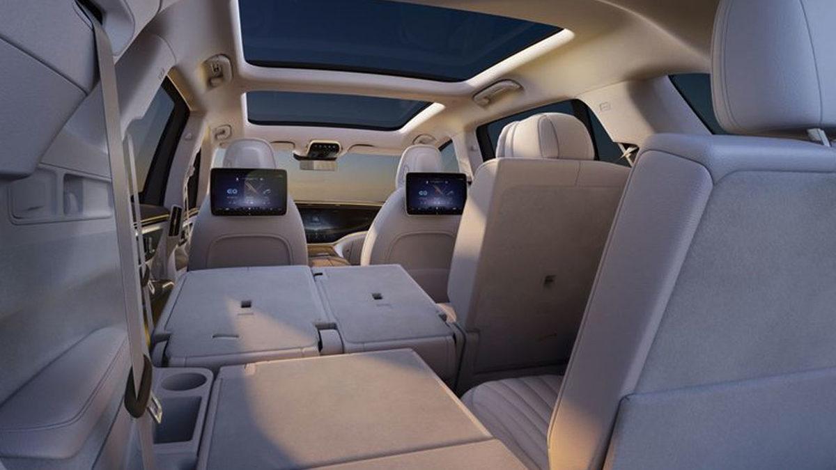 Mercedes, Elon Musk’ı Bile Kıskandıracak Elektrikli Otomobili EQS SUV’u Tanıttı: İşte Fiyatı, Tasarımı ve Özellikleri