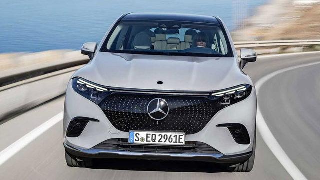 Mercedes, Elon Musk’ı Bile Kıskandıracak Elektrikli Otomobili EQS SUV’u Tanıttı: İşte Fiyatı, Tasarımı ve Özellikleri