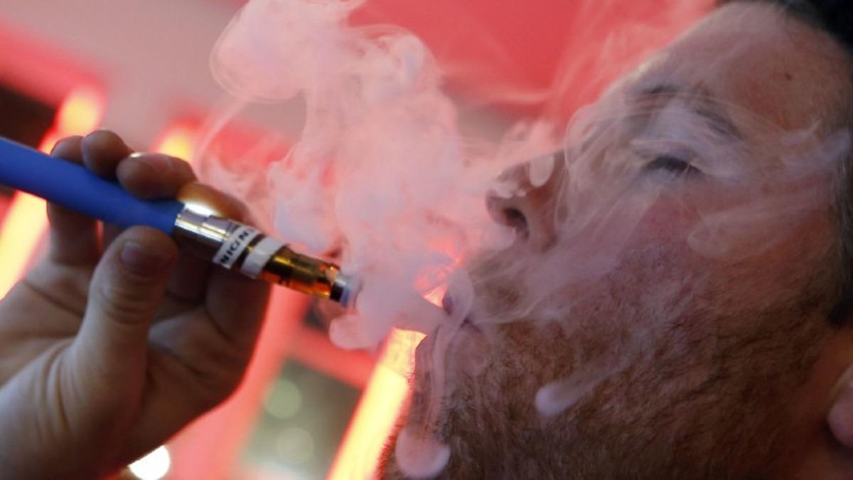 Elektronik Sigara, 19 Yaşındaki Gencin Yüzünde Patladı [Görüntü 18+]