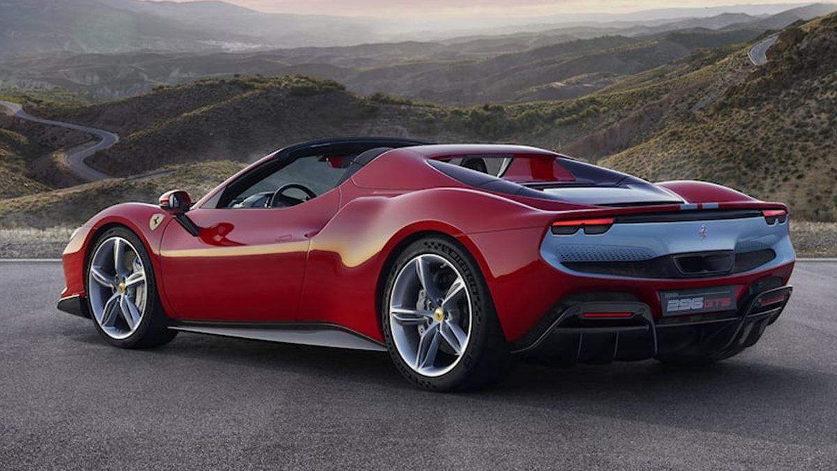 Ferrari 296 GTB’nin İkiz Kardeşi ’Üstsüz 296 GTS’ Tanıtıldı: İşte İlk Görüntüleri, Özellikleri ve Fiyatı [Video]