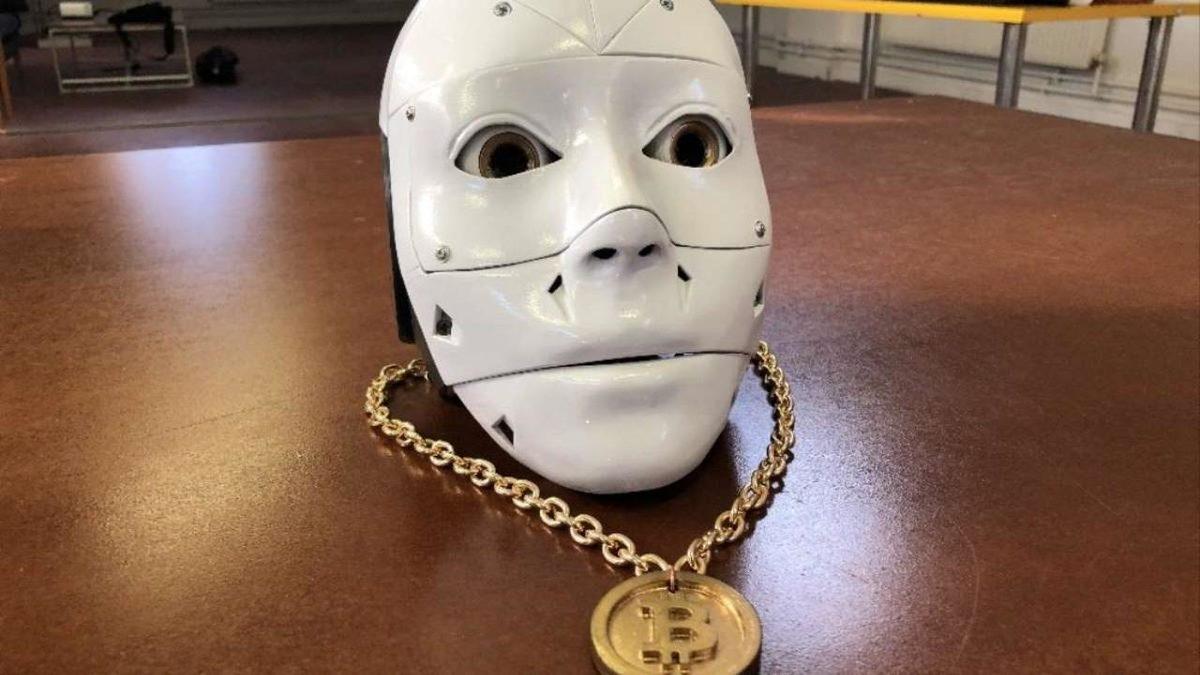 Türk YouTuber’dan Kendi Sözlerini Yazıp Söyleyen Yapay Zeka Destekli Robot Rapçi: E-Bliss