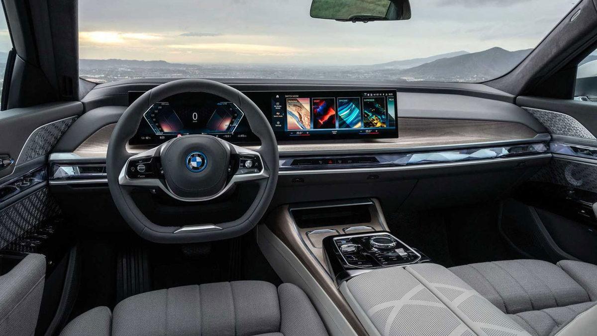 2023 BMW 7 Serisi Tanıtıldı: İşte Rüya Gibi Tasarımı ve Kabuslarınıza Girecek Fiyatı